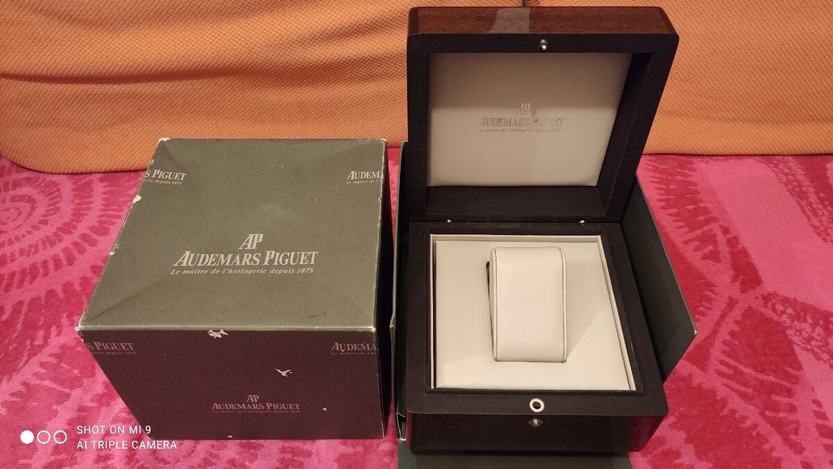 Audemars Piguet Box: Genuine Packaging for Luxury Watches