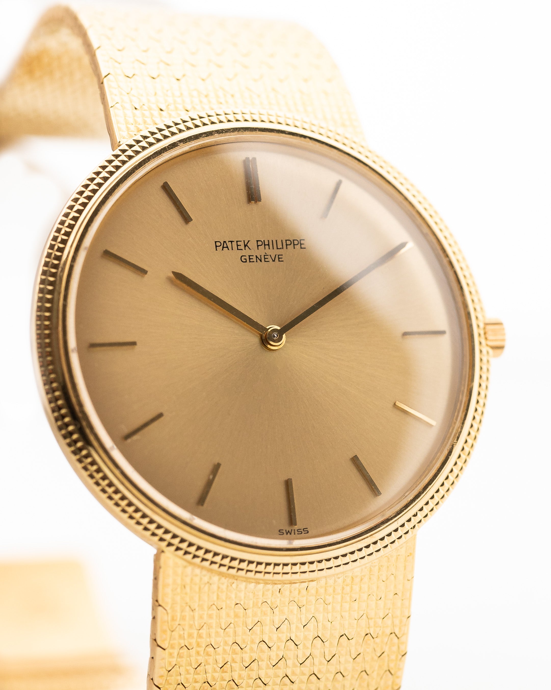 Patek Philippe 3520: Discover the Iconic 18k Calatrava Watch from 1972