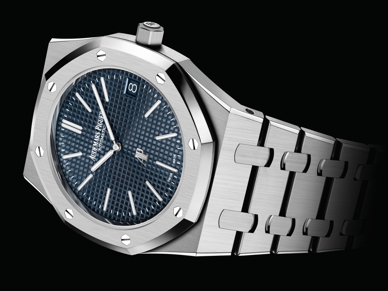 Why the 39mm Audemars Piguet Royal Oak Stands Out in Watchmaking