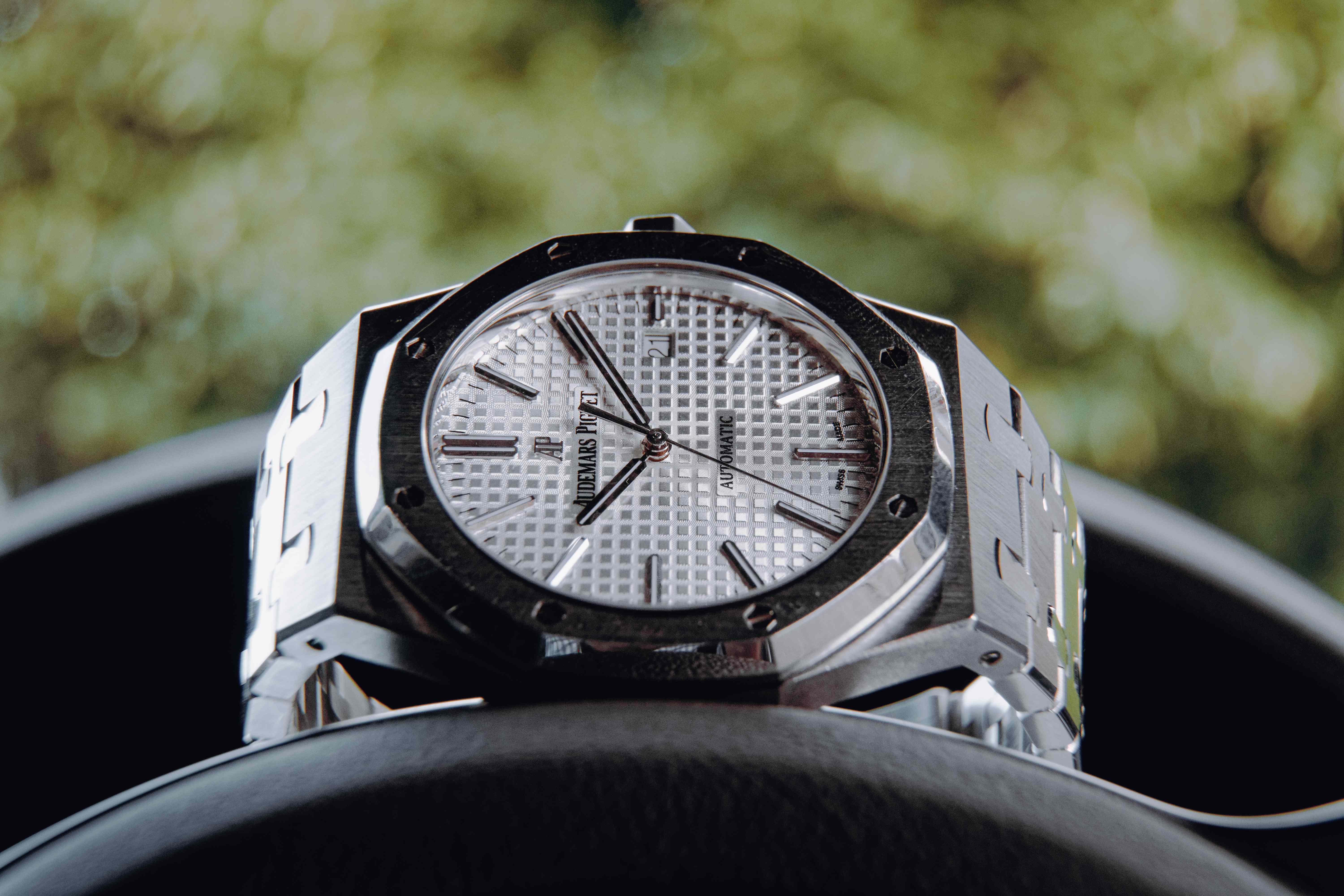 Audemars Piguet Royal Oak 15400ST Review: Features, Value, and Investment Potential