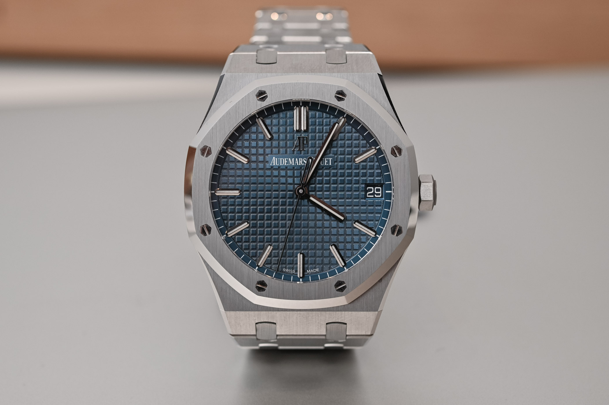 Audemars Piguet N 0688: Unveiling the Classic Luxury Timepiece