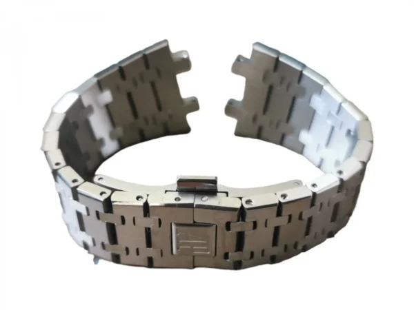 Audemars Piguet Royal Oak Bracelet: A Perfect Blend of Elegance and Durability