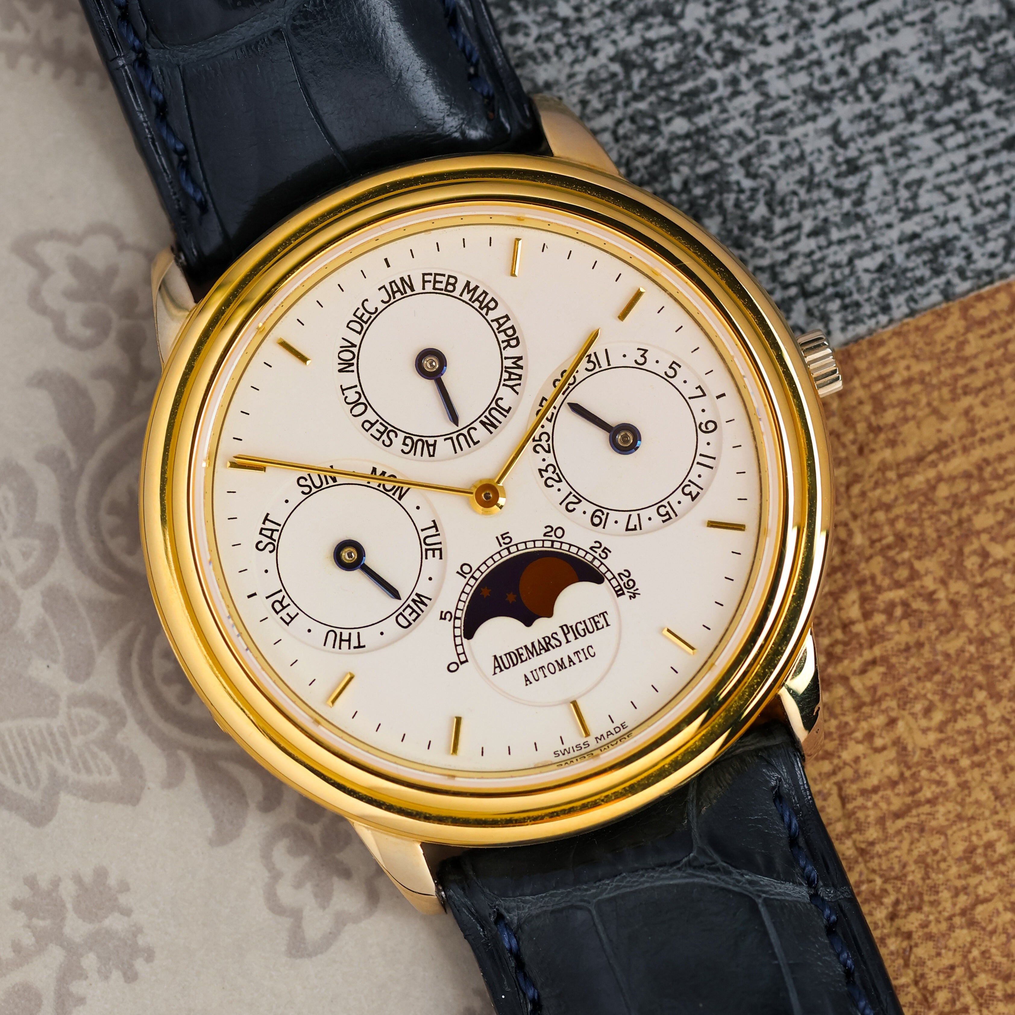 Audemars Piguet Quantième Perpetual Calendar Moonphase: A Rare 18K Gold Masterpiece