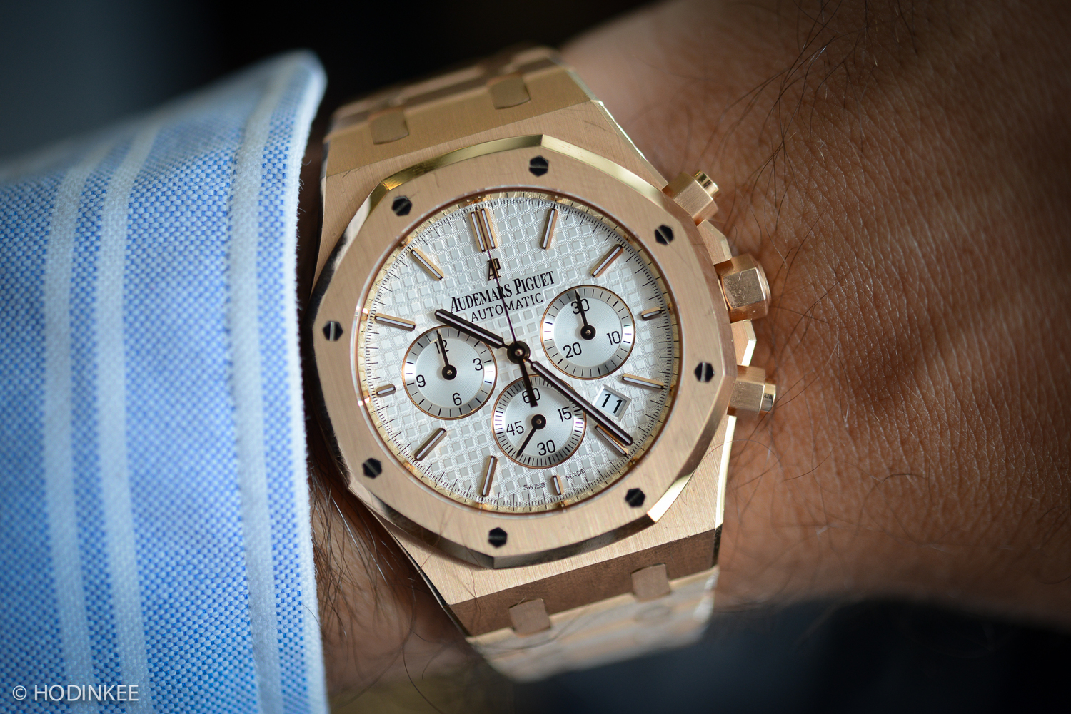 Audemars Piguet Royal Oak White Dial Review: Exquisite Design and Precision Engineering