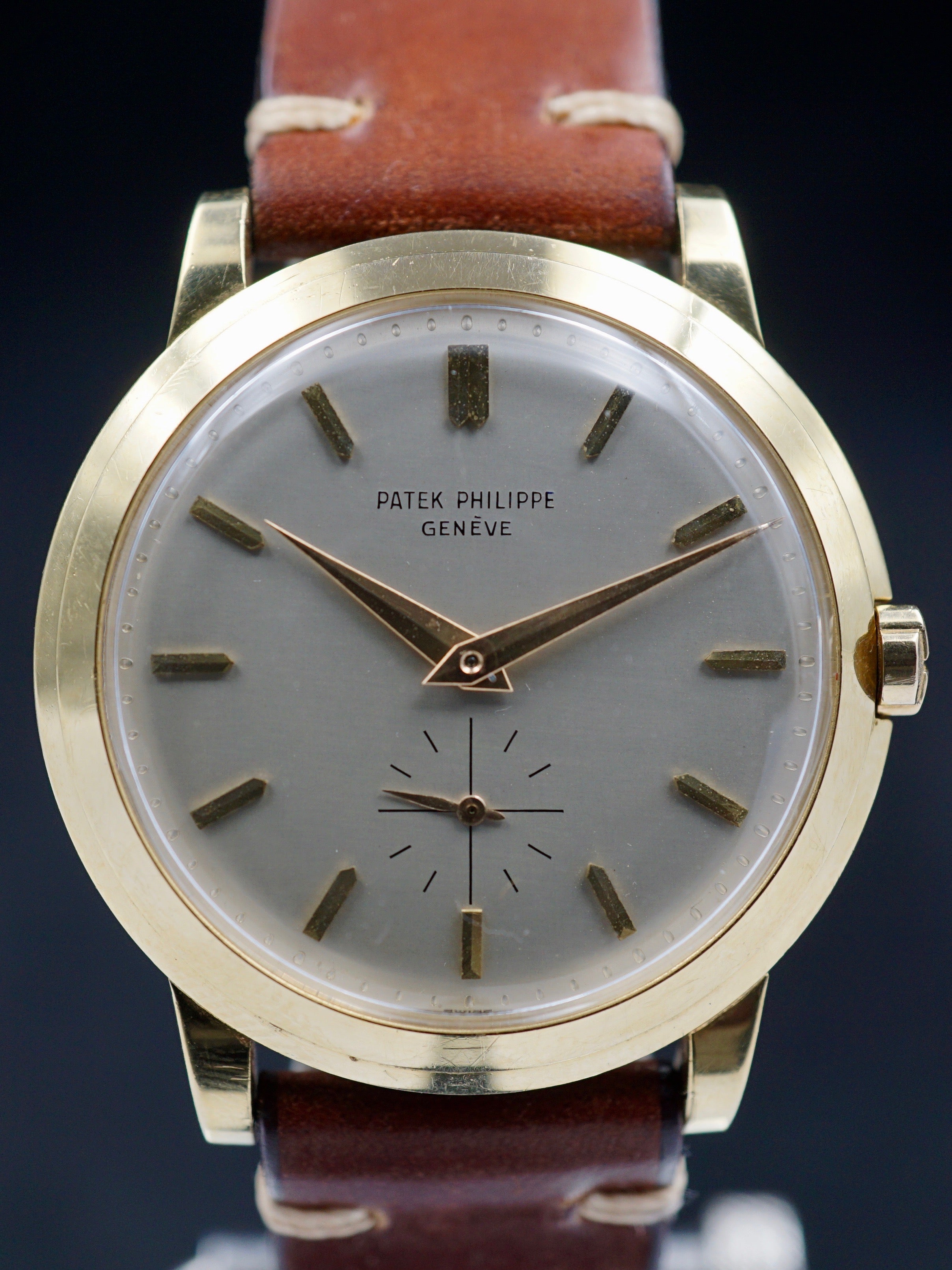 Patek Philippe 2552: A Timeless Classic with the Caliber 12-600 Automatic Movement