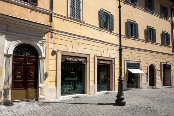 Discover Audemars Piguet Boutique in Rome: Exclusive Swiss Watches at Piazza San Lorenzo