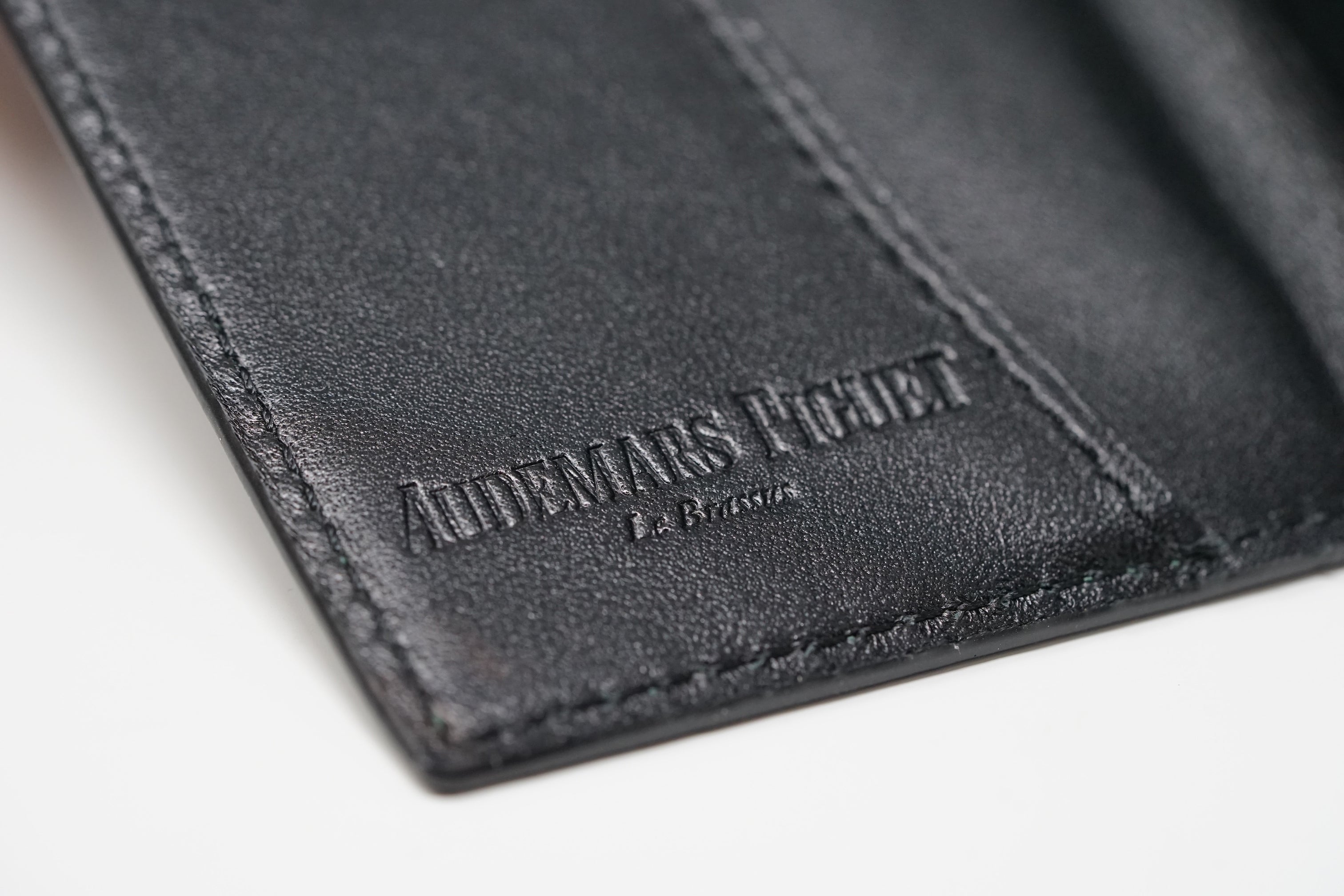 Shop Audemars Piguet Wallets: Premium Quality & Exclusive Designs