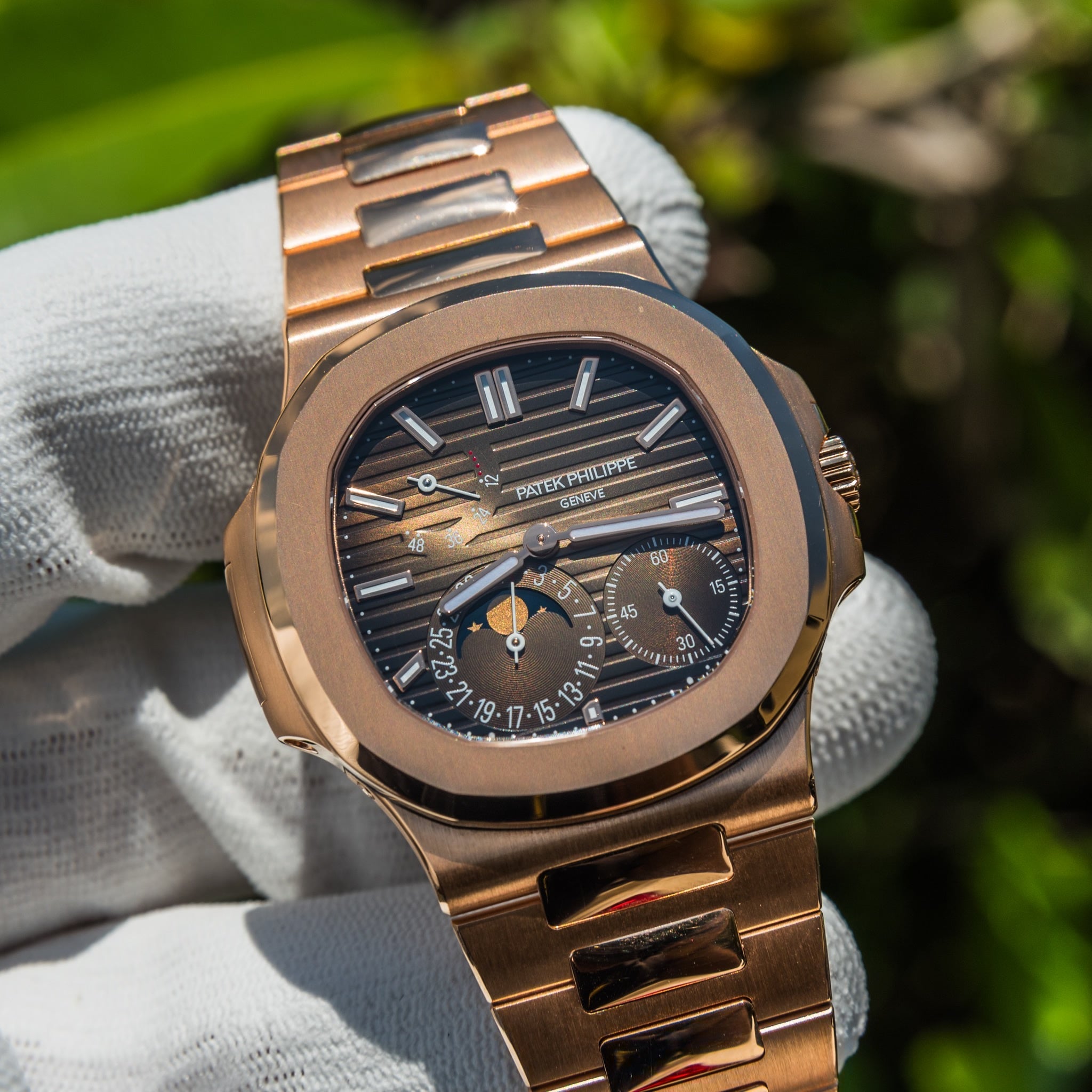 Patek Philippe Two-Tone Nautilus: A Timeless Luxury Watch with Unmatched Craftsmanship